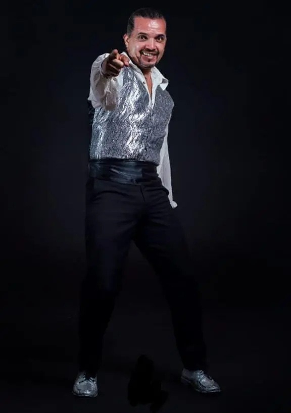 Escena musical de Soy un hombre divertido